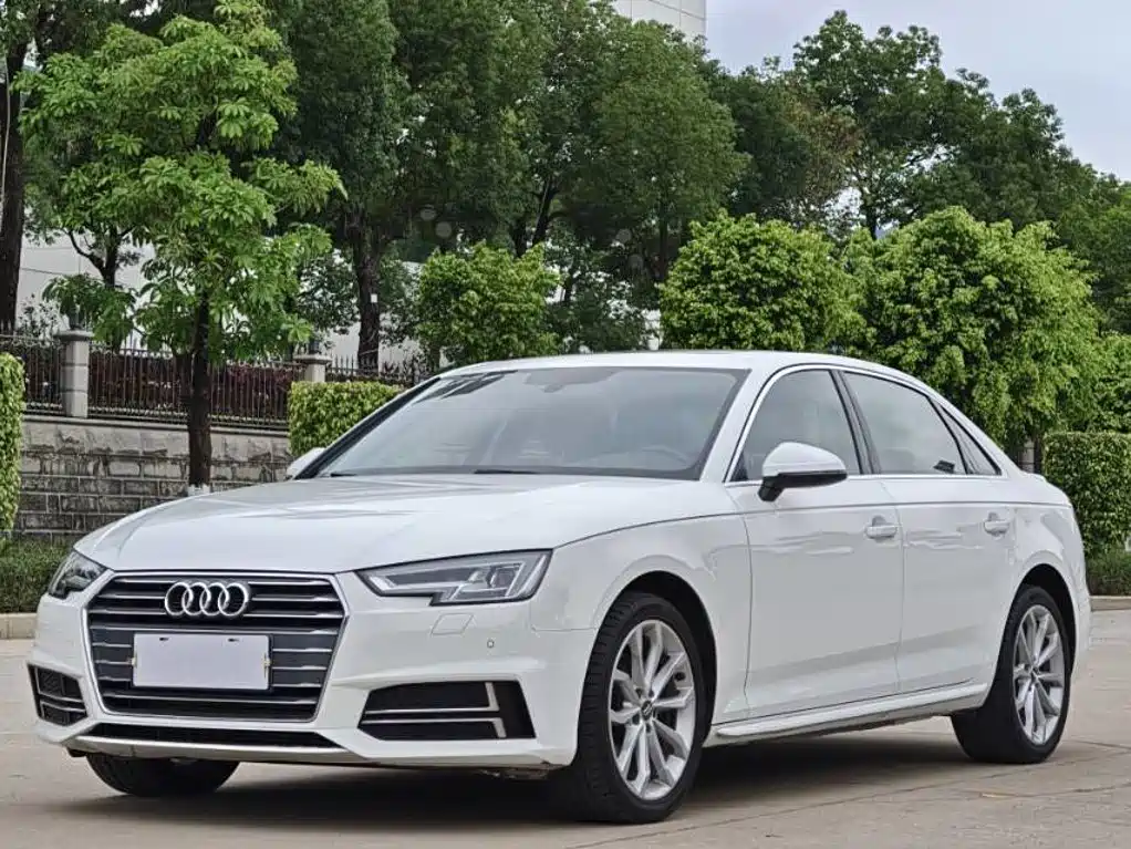 Audi A4L 2018