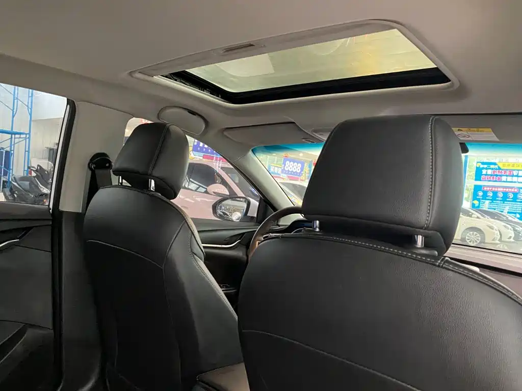 Buick Excelle 2022 — фото 11