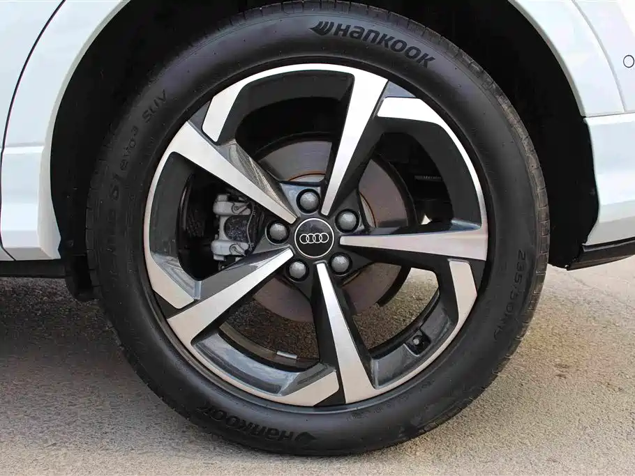 Audi Q3 2024 — фото 16