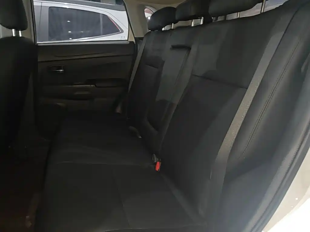 Mitsubishi Jinxuan ASX 2015 — фото 13