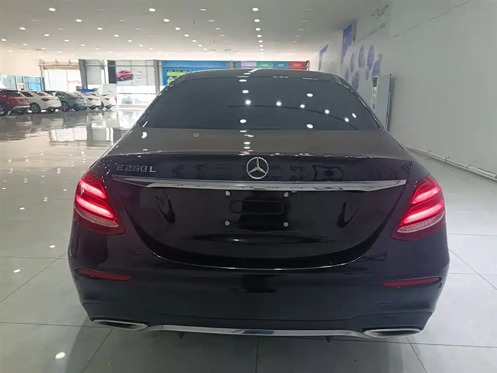 Mercedes-Benz E-Class 2019 — фото 13