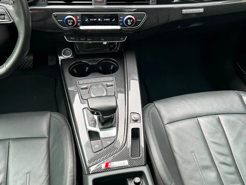 Audi A4L 2019 — фото 22