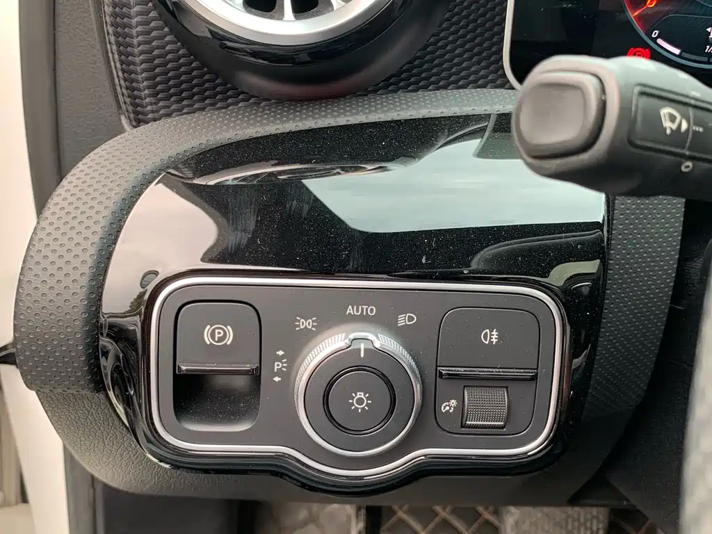 Mercedes-Benz A-Class 2020 — фото 26