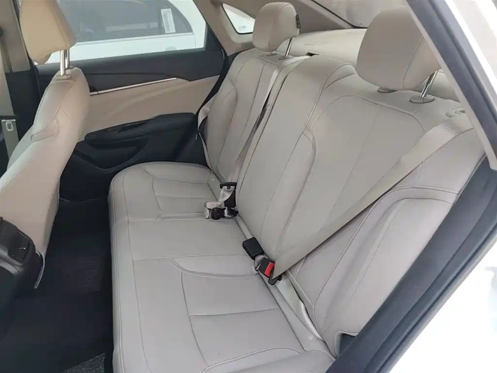 Buick Excelle 2019 — фото 17