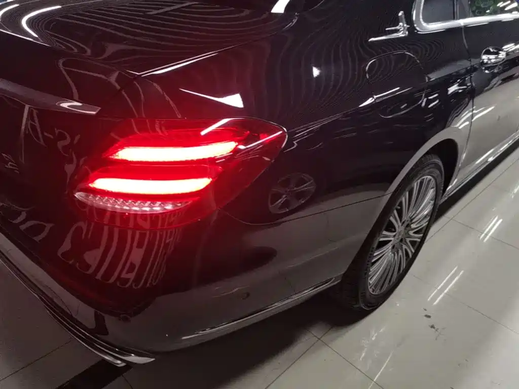 Mercedes-Benz E-Class 2020 — фото 8