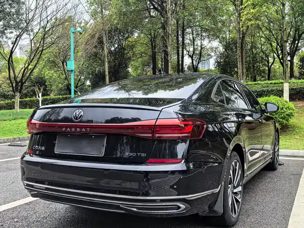 Volkswagen Passat 2023
