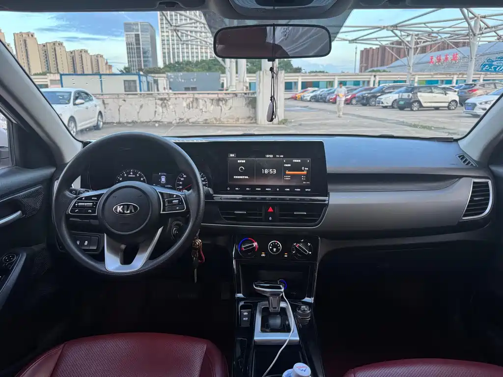 Kia KX3 2020 — фото 10