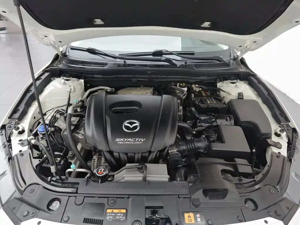 Mazda 3 Axela 2016