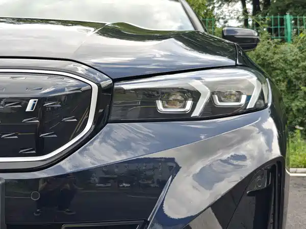 BMW i3 2024