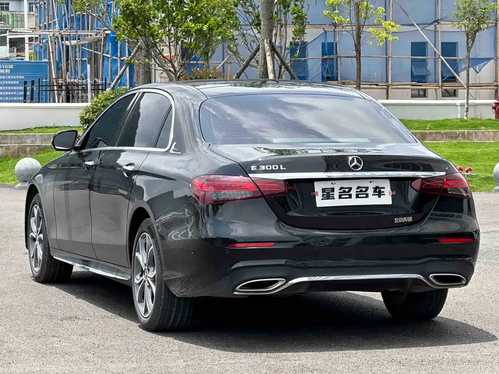 Mercedes-Benz E-Class 2023 — фото 8
