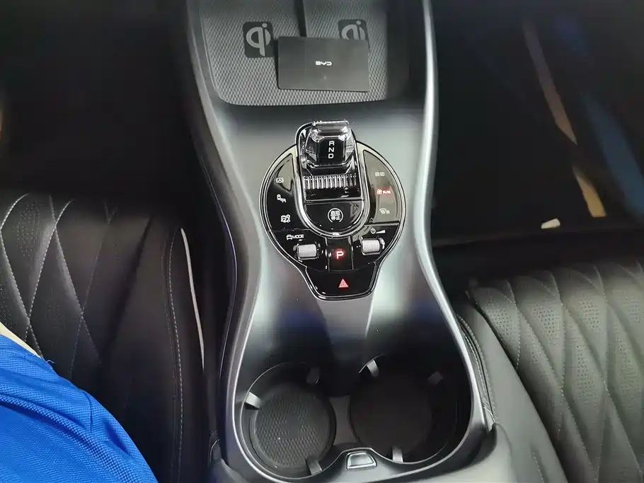 BYD Seal 2023 — фото 16