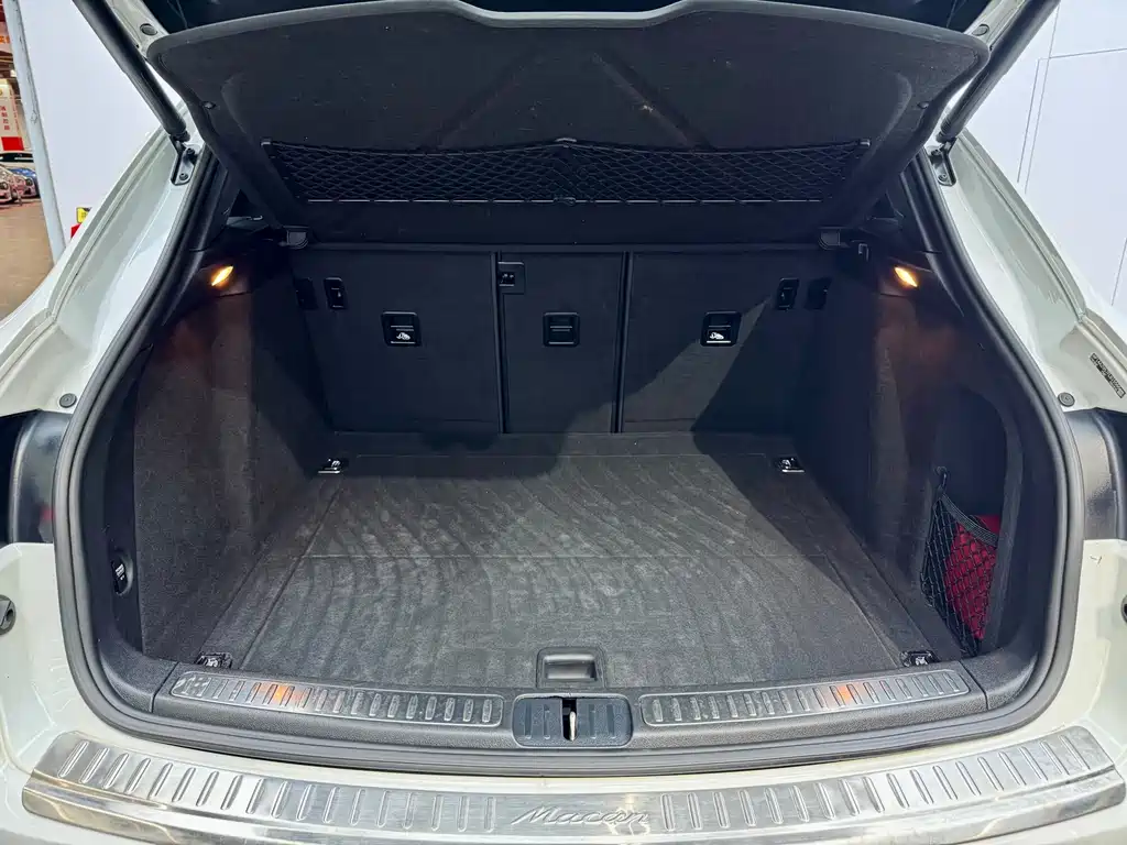 Porsche Macan 2015 — фото 18