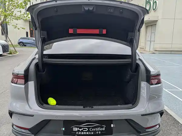 BYD Han 2025