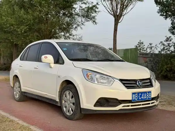 Venucia D50 2015