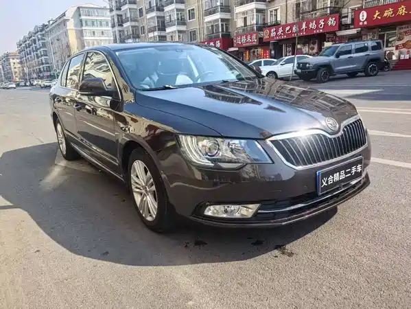 Skoda Superb 2013