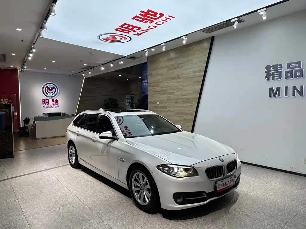 BMW 5 Series 2016 — фото 3