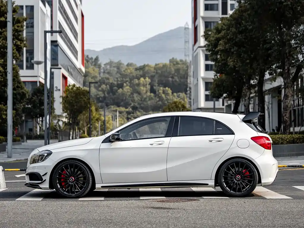 Mercedes-Benz A-Class AMG 2015 — фото 16