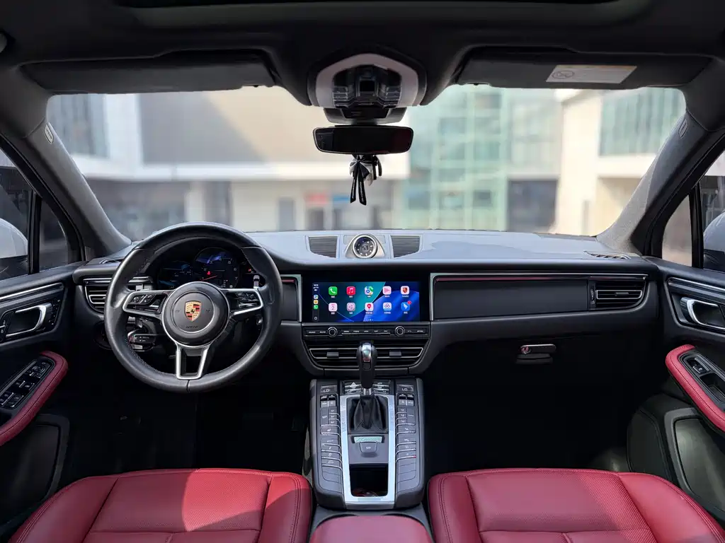 Porsche Macan 2021 — фото 10