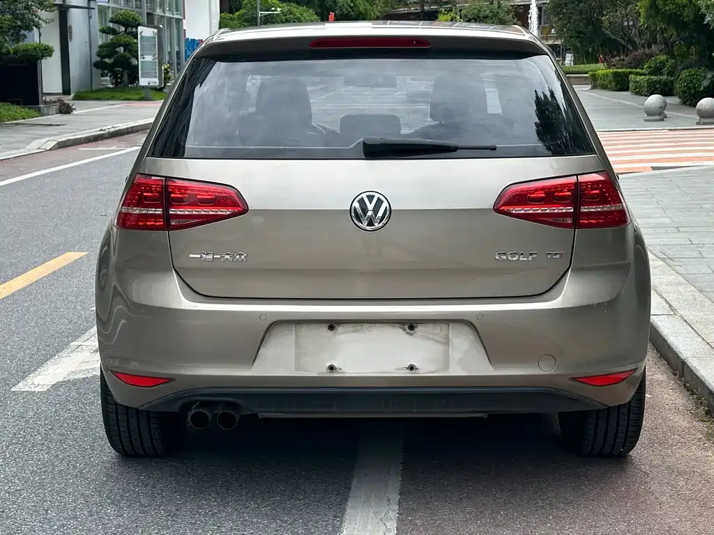 Volkswagen Golf 2017 — фото 16