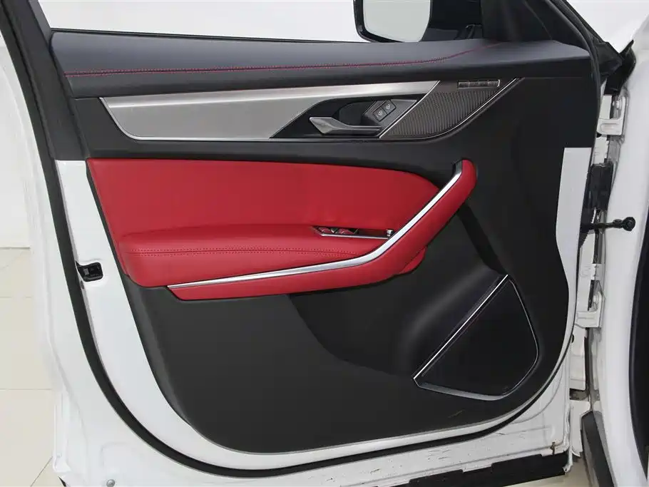 Jaguar F-PACE 2023 — фото 18