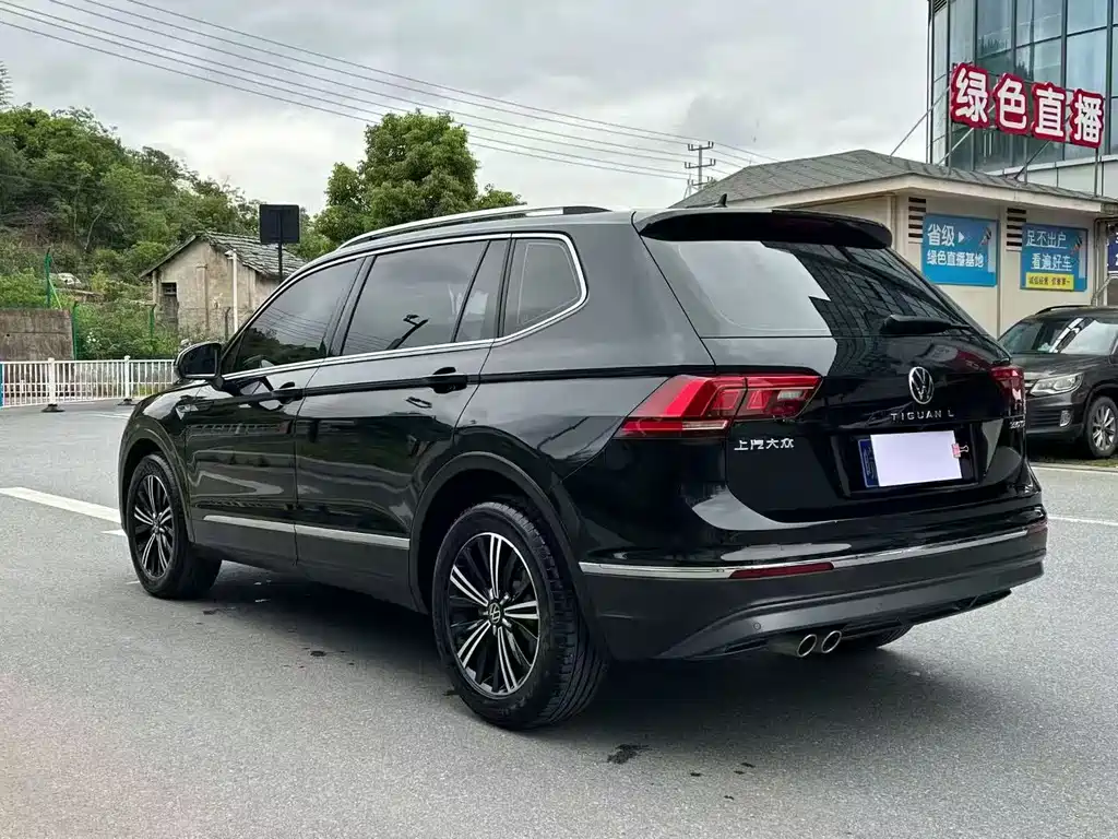 Volkswagen Tiguan L 2021 — фото 8