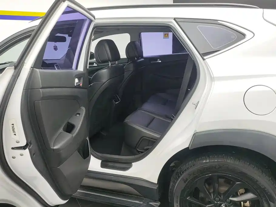 Hyundai Tucson 2016 — фото 11