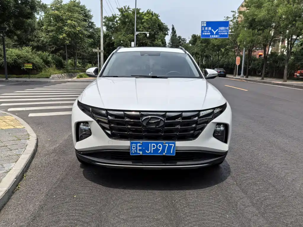 Hyundai Tucson 2022 — фото 2