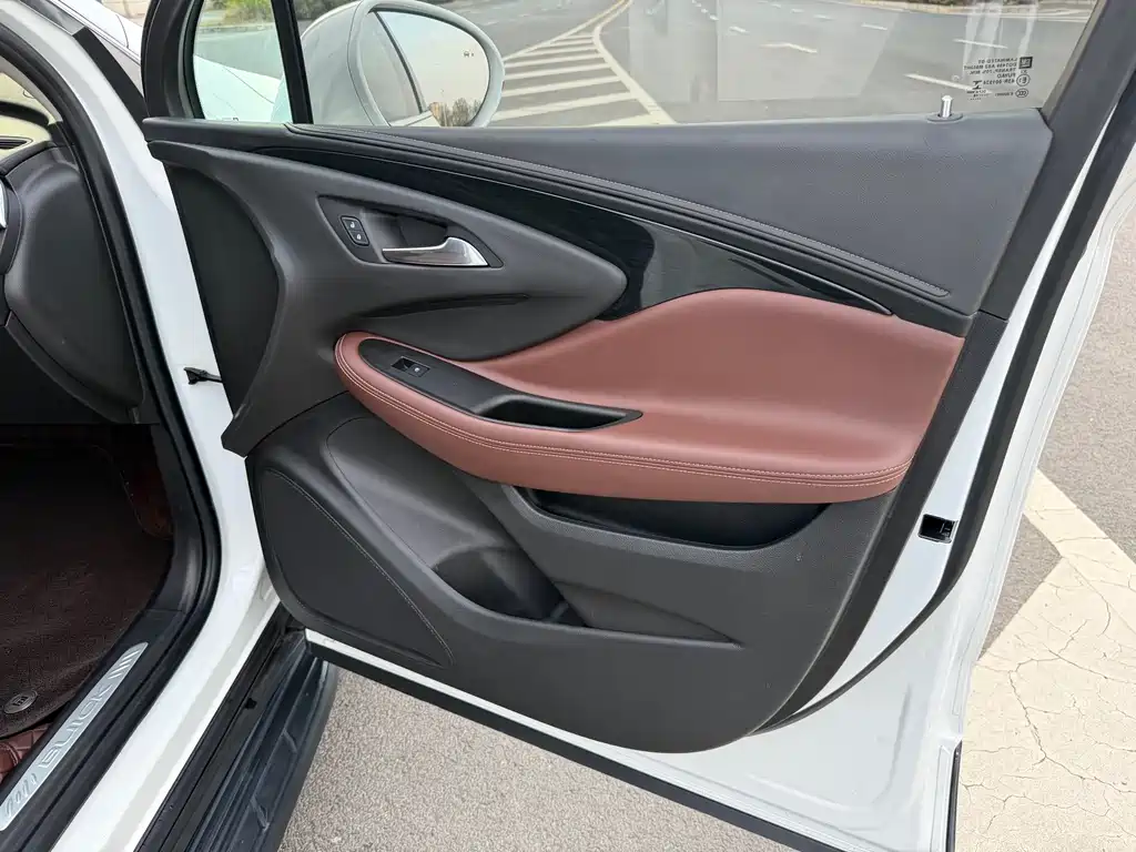 Buick Envision Plus 2018 — фото 12