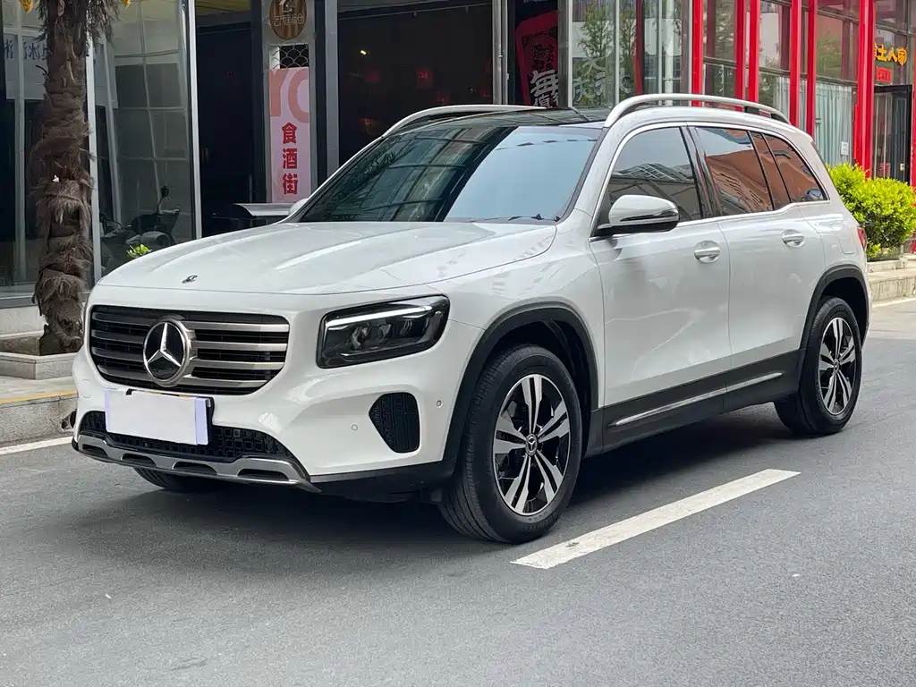 Mercedes-Benz GLB 2023 — фото 1