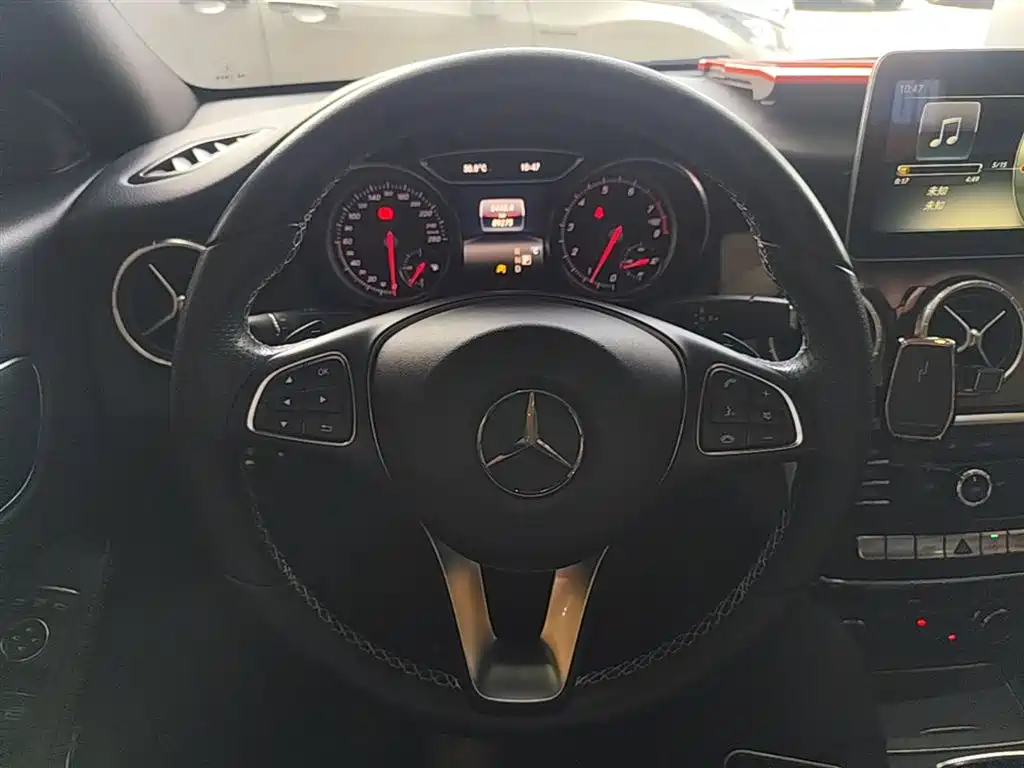 Mercedes-Benz CLA 2017 — фото 11