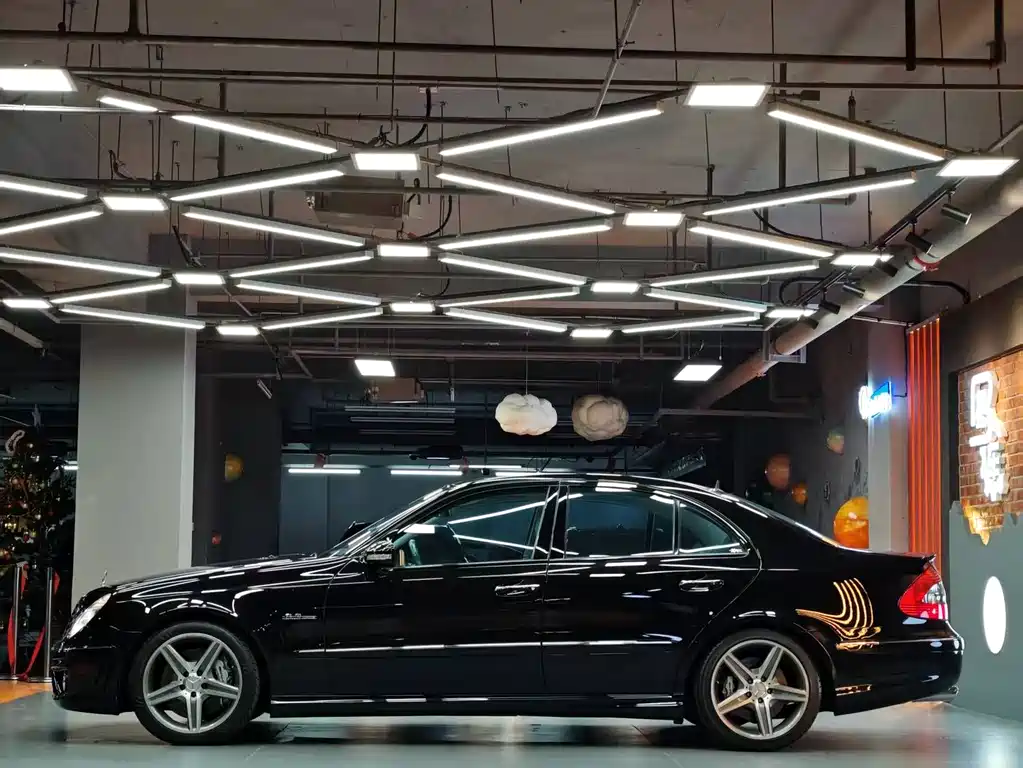 Mercedes-Benz E-Class AMG 2008 — фото 41