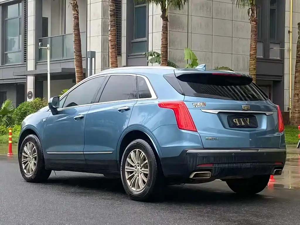 Cadillac XT5 2018 — фото 16
