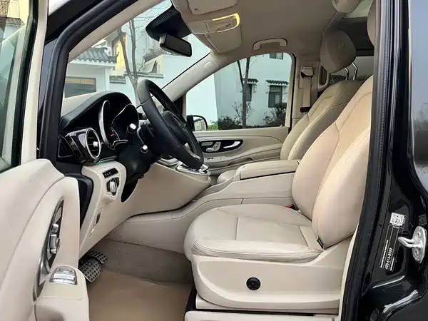 Mercedes-Benz V-Class 2016