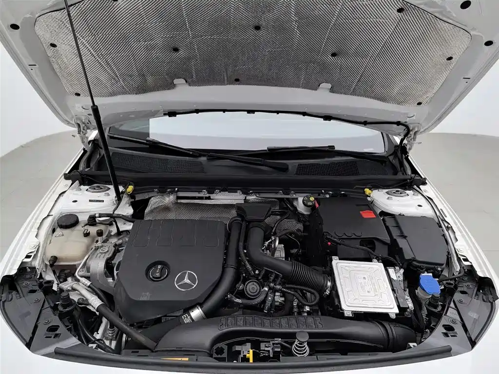 Mercedes-Benz A-Class 2020 — фото 6