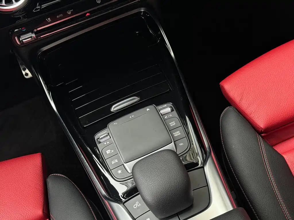 Mercedes-Benz A-Class AMG 2021 — фото 22