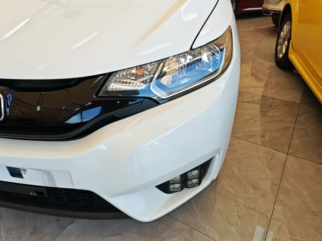 Honda Fit 2017 — фото 24
