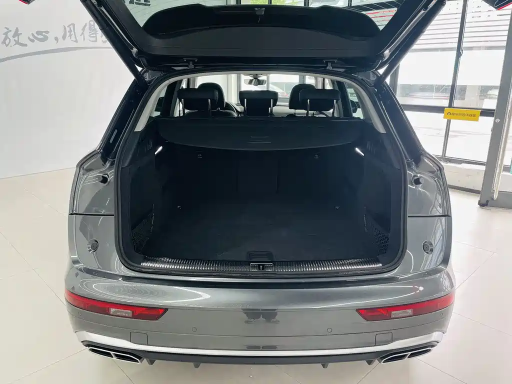 Audi Q5L 2021 — фото 15