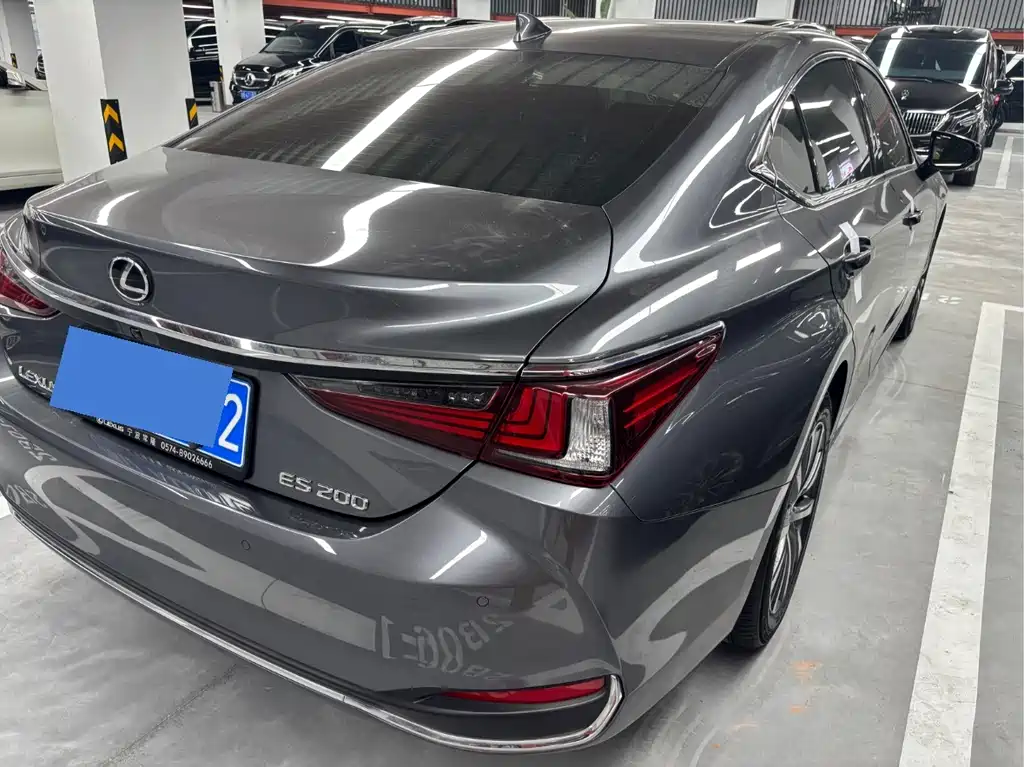Lexus ES 2020 — фото 7