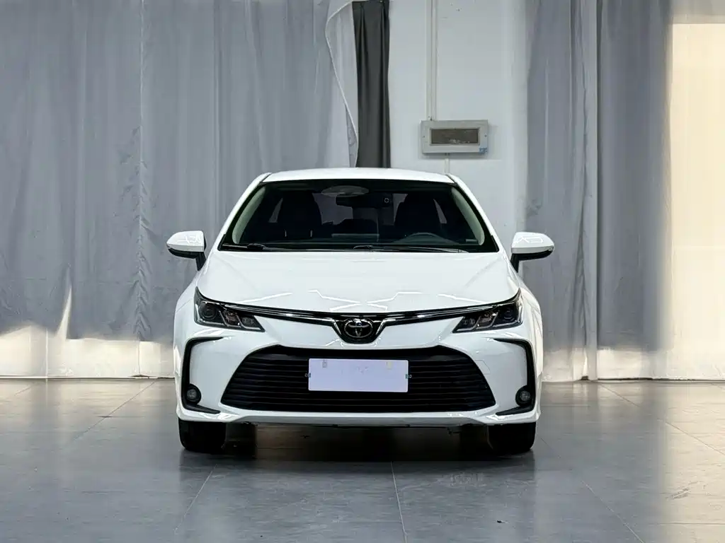 Toyota Corolla 2021 — фото 3