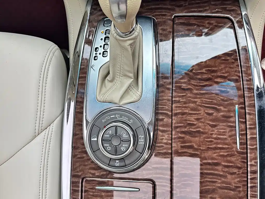 Nissan Patrol 2017 — фото 9