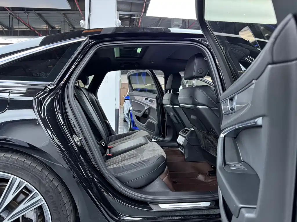 Audi A6L 2023