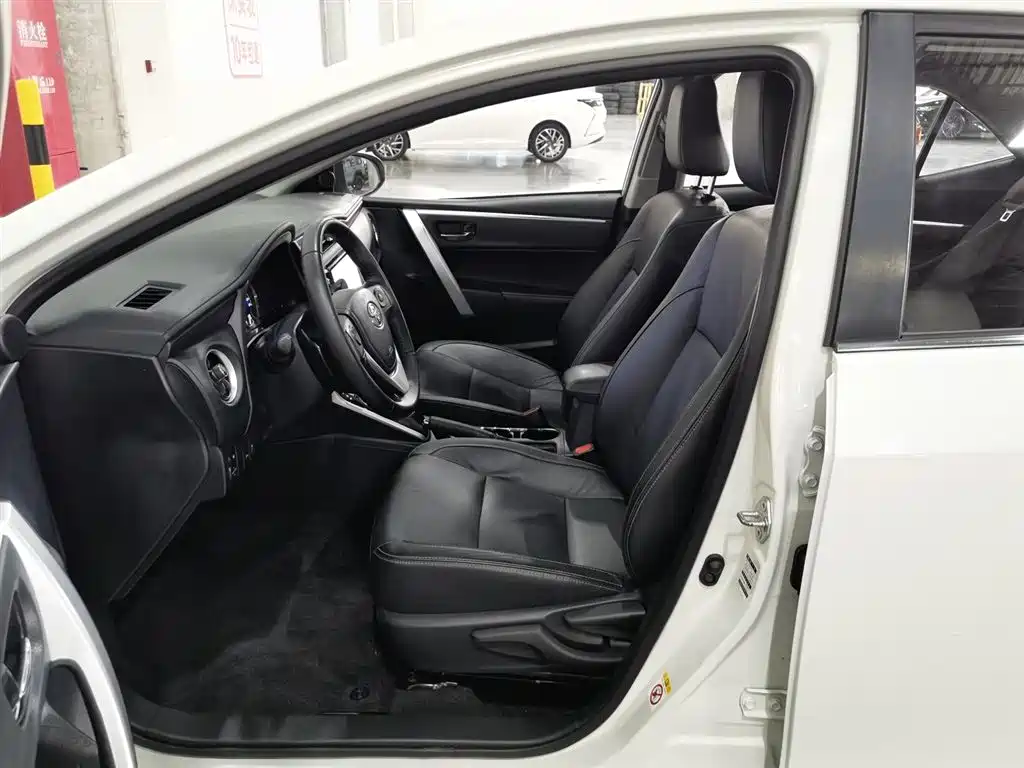 Toyota Corolla 2018 — фото 10