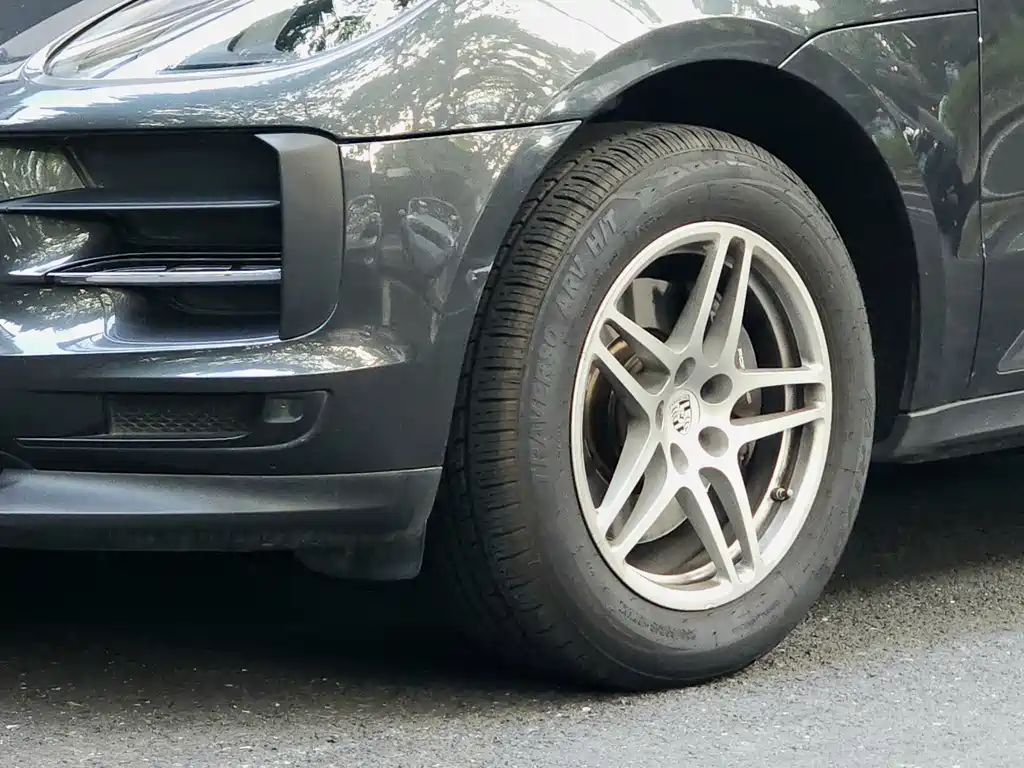 Porsche Macan 2020 — фото 8