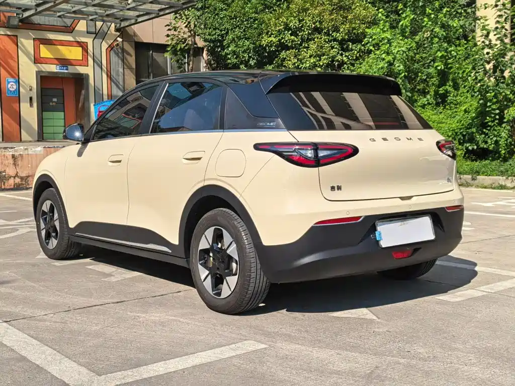 Geely Galaxy Starwish 2025 — фото 14