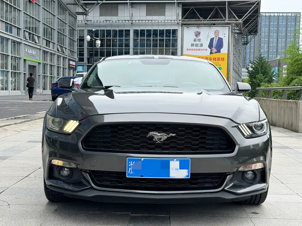 Ford Mustang 2017 — фото 2