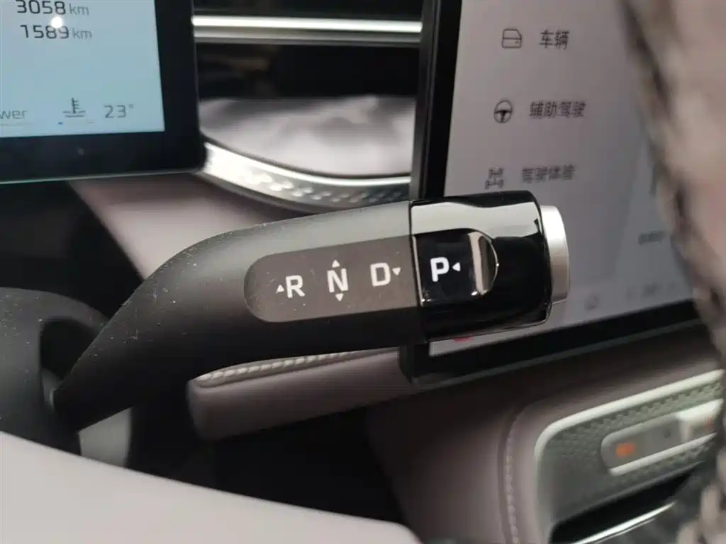 Roewe M7 DMH 2026 — фото 14