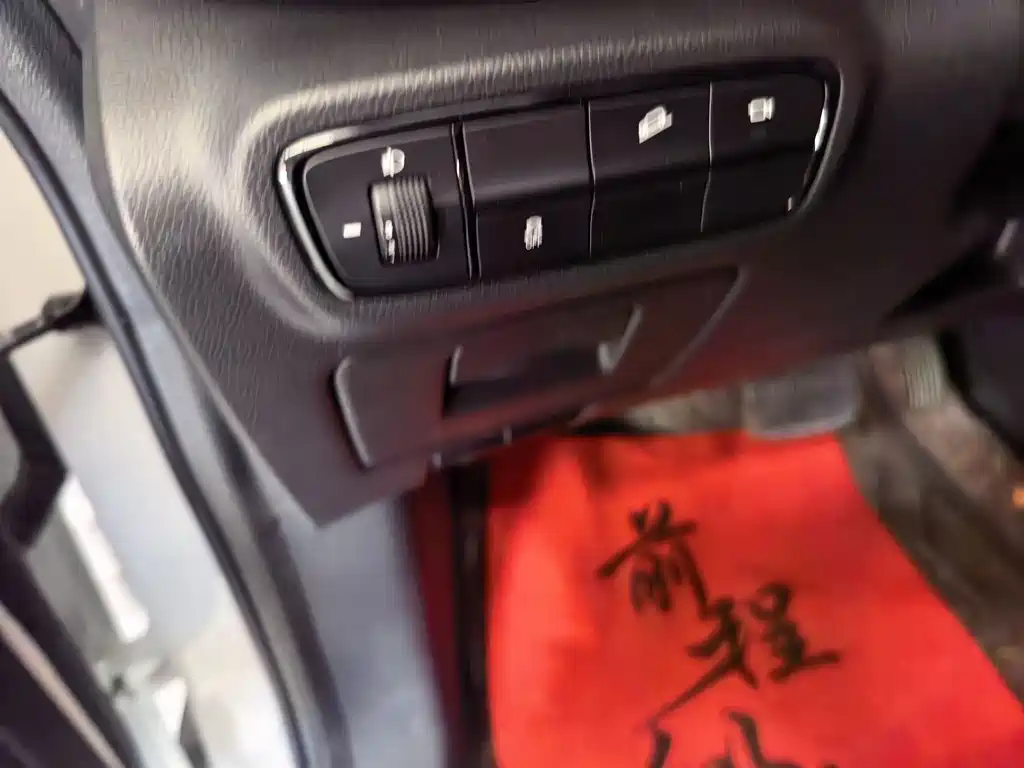 GAC Motor Trumpchi M6 2023 — фото 13