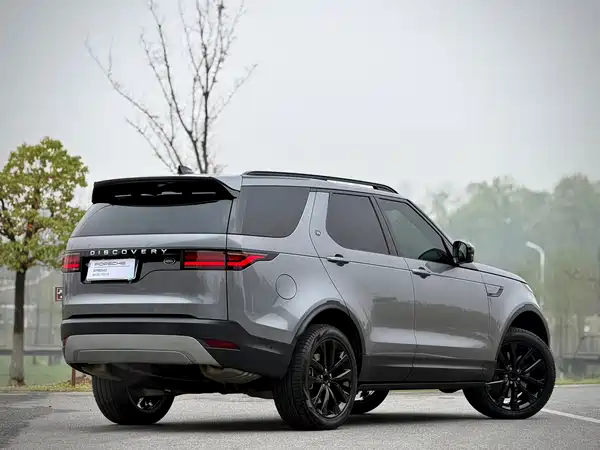 Land Rover Discovery 2024