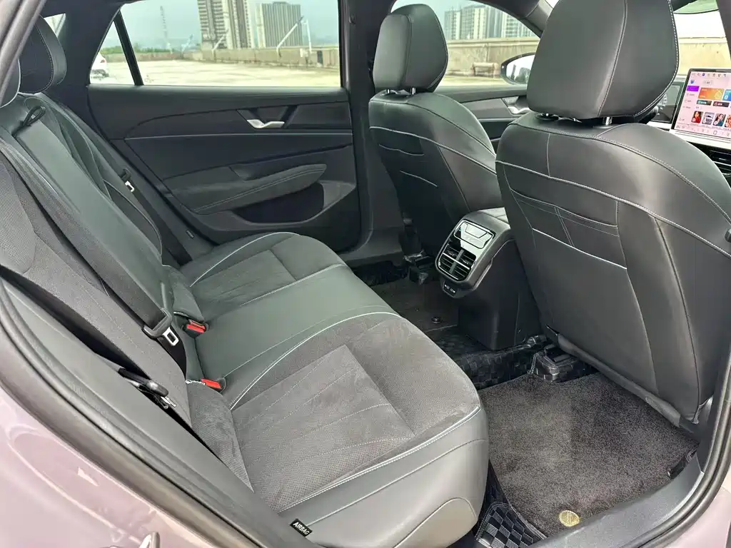 Volkswagen Passat 2025