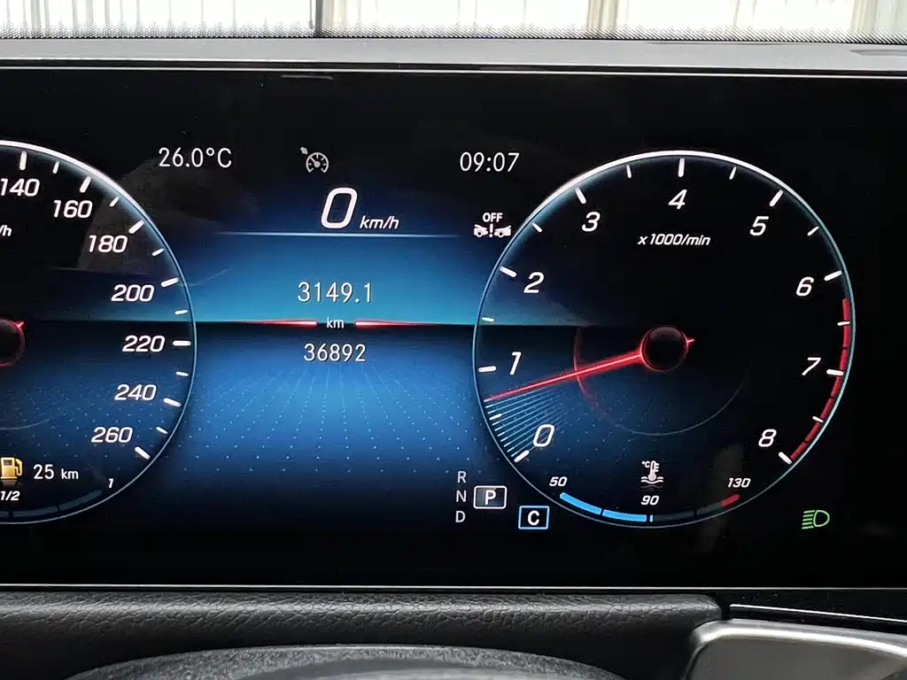 Mercedes-Benz GLB 2023 — фото 10